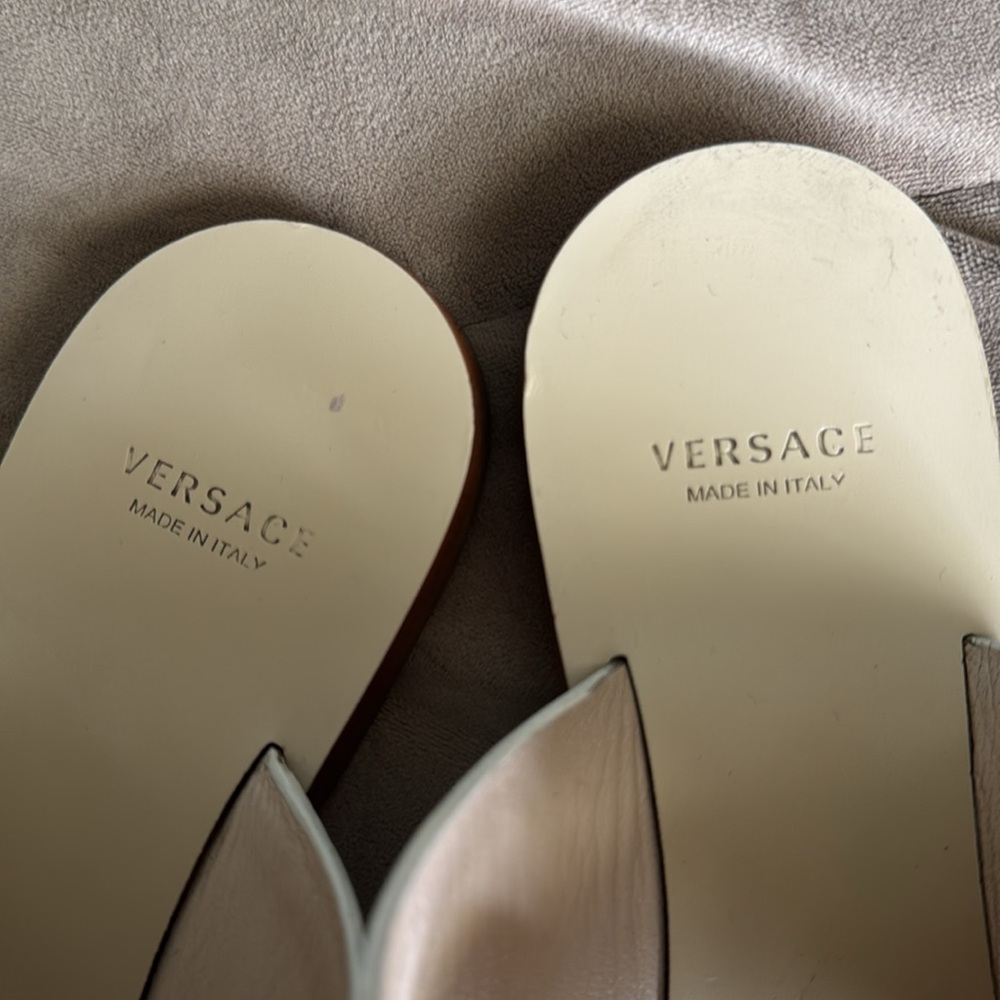 Authentic Versace White gold Medusa sandals 🩴 size 5.5 - Picture 7 of 15